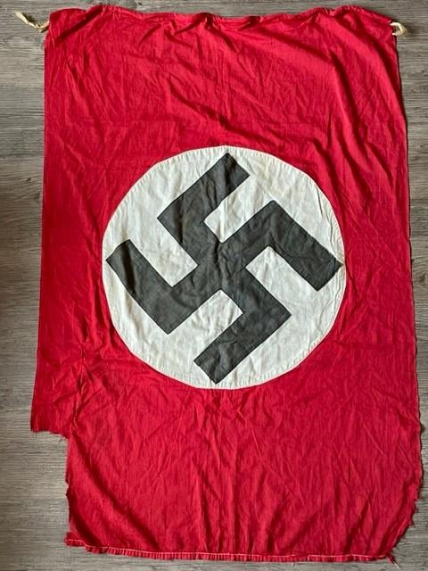 WWII GERMAN, EARLY STITCHED THREE-PART CONSTRUCTION NSDAP PARTY FLAG BERLIN VET BRING BACK.