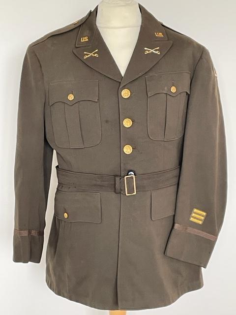 U.S. WWII OFFICERS TUNIC.
