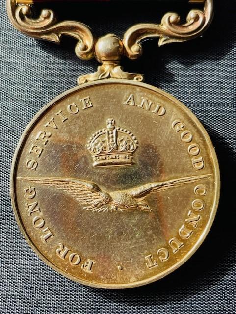 WWII ROYAL AIR FORCE LONG SERVICE CONDUCT FULL SIZE MEDAL ERII