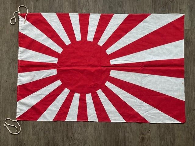 WONDFERFUL ORIGINAL WWII COTTON RISING SUN FLAG.