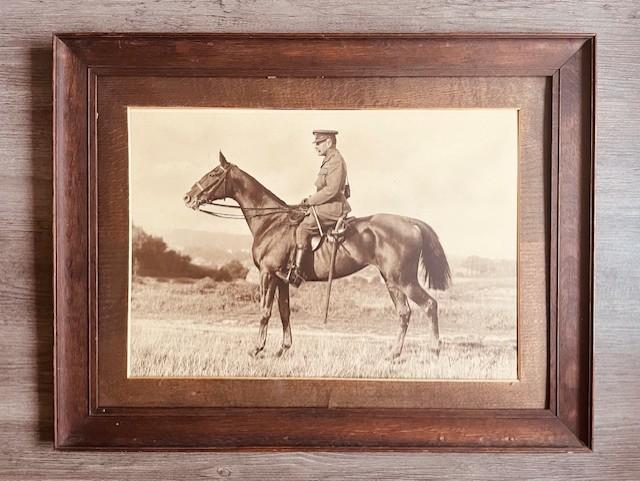 WWI PHOTOGRAPH FIELD MARSHAL DOUGLAS HAIG, HAND SIGNED DEDICATION & INITIALLED 1917 X MAS.