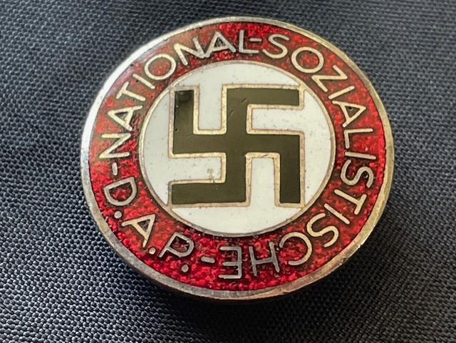 GERMAN WWII NSDAP LAPEL FIX ENAMEL PARTY BADGE M1/34 KARL WURSTER