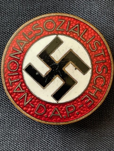 WWII GERMAN NSDAP PARTY BADGE BY FERDINAND WAGNER PFORZHEIM SORT AFTER LAPEL FIXING BACK ATTACHMENT