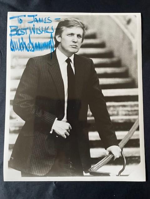 DONALD TRUMP HAND SIGNED DEDICATION GLOSSY PHOTO