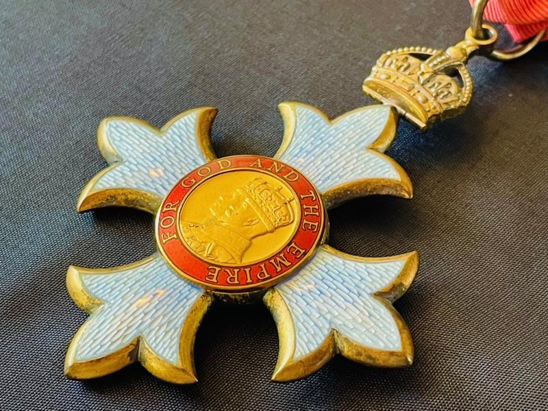 RARE WWII BRITISH CASED KBE KNIGHTHOOD OF THE ORDER OF THE BRITISH EMPIRE. ADDITIONAL PHOTOS