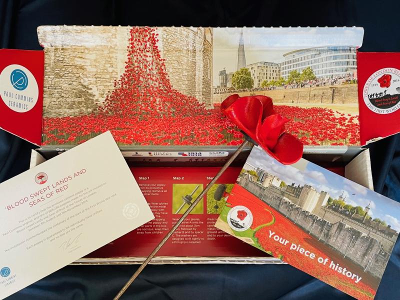 THE TOWER OF LONDON CERAMIC POPPY 2014 PAUL CUMMINS COLLECTION.