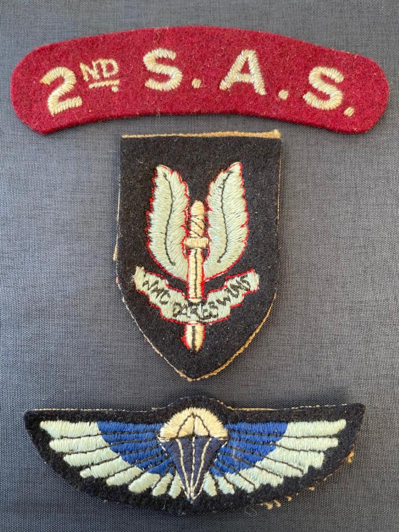TOTALLY ORIGINAL SPECIAL AIR SERVICE (S.A.S.) TRIO SET OF EMBROIDERED INSIGNIA.