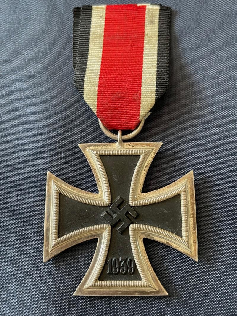 RARE WWII IRON CROSS 2RD CLASS RING STAMPED 4, STEINHAUER & LUCK OF LUDENSCHHELD.