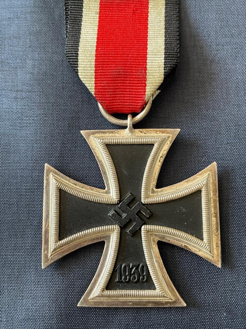 RARE WWII IRON CROSS 2RD CLASS RING STAMPED 4, STEINHAUER & LUCK OF LUDENSCHHELD.