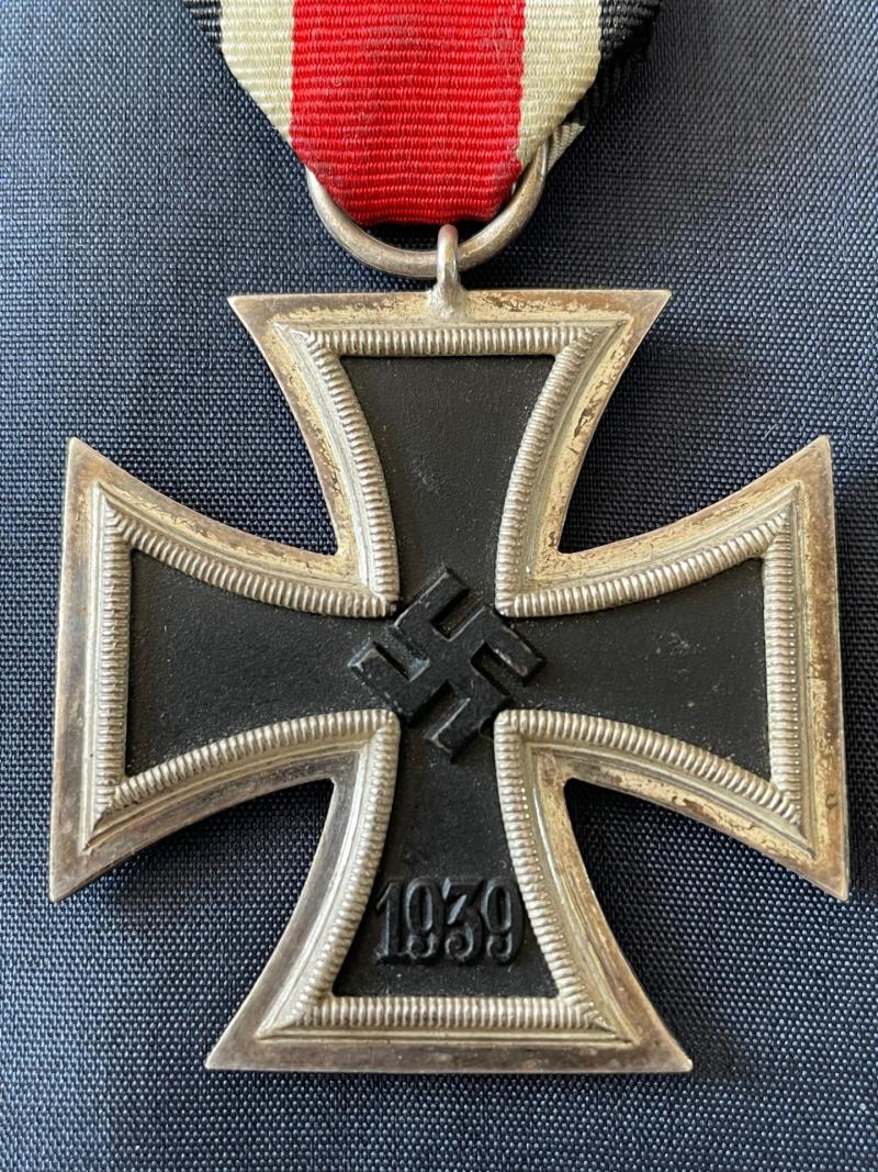 RARE WWII IRON CROSS 2RD CLASS RING STAMPED 4, STEINHAUER & LUCK OF LUDENSCHHELD.