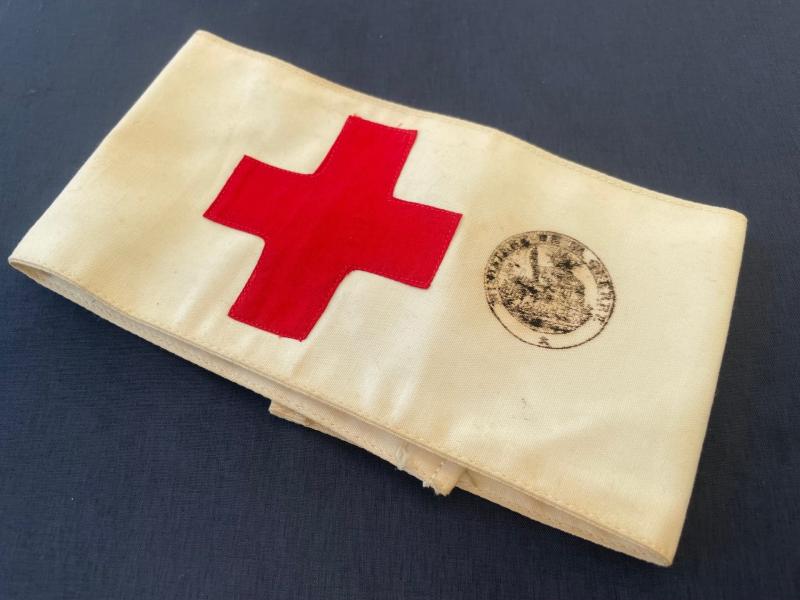 ORIGINAL WW2 US RED CROSS ARM BAND GIFTED TO FRANCE