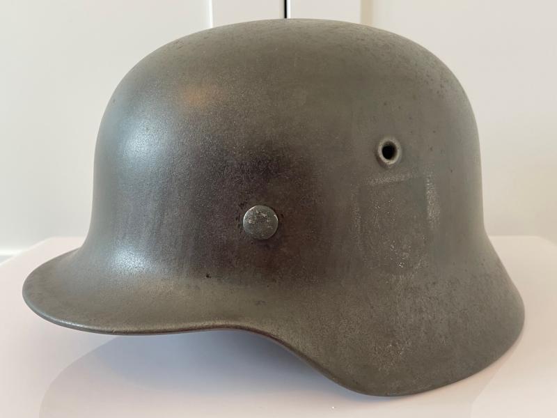 TOTALLY ORIGINAL RARE GERMAN WWII ARMY M40 DD COMBAT HELMET