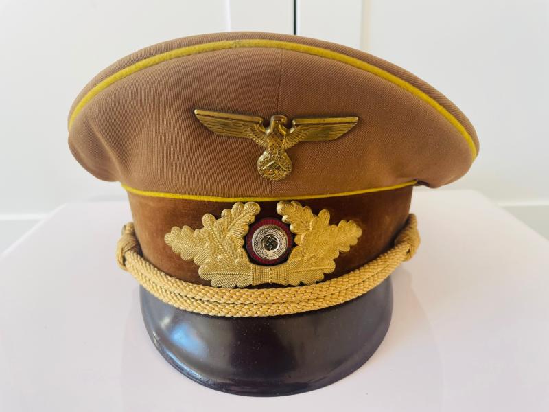 EXTREMLEY RARE WWII GERMAN NSDAP ORDENSBURG POLITICAL LEADERS PEAK CAP.