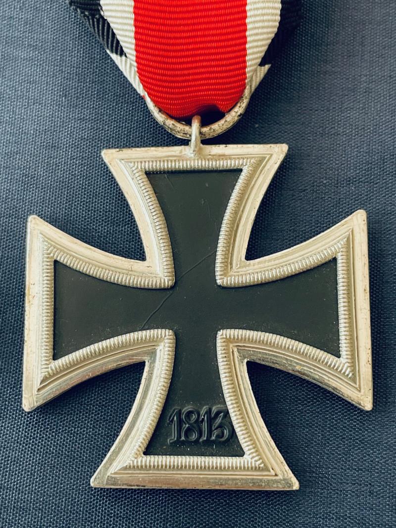 STUNNING WWII IRON CROSS 2ND CLASS RING STAMPED 40, OF BERG & NOLTE OF LUDENSCHHEID