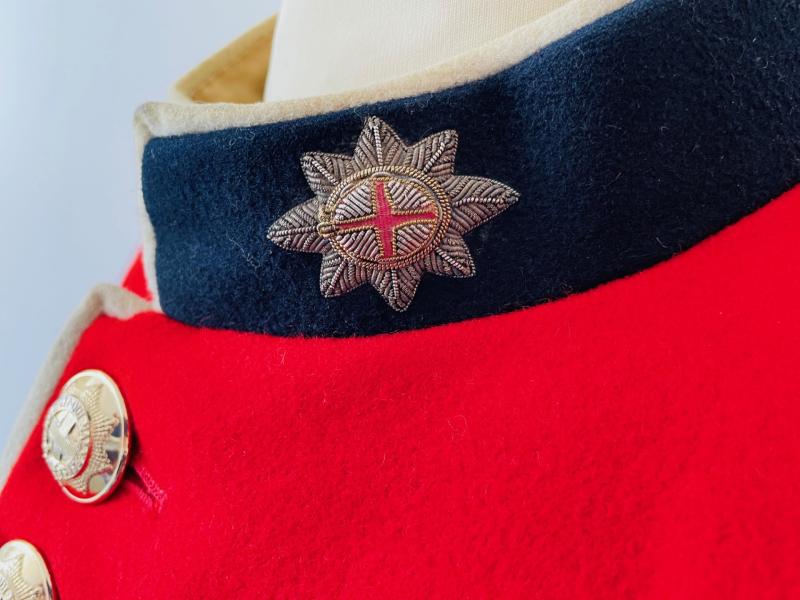 ORIGINAL QUEEN ELIZABETH II COLDSTREAM GUARDS QUALITY TUNIC RANK OF SERGENT.