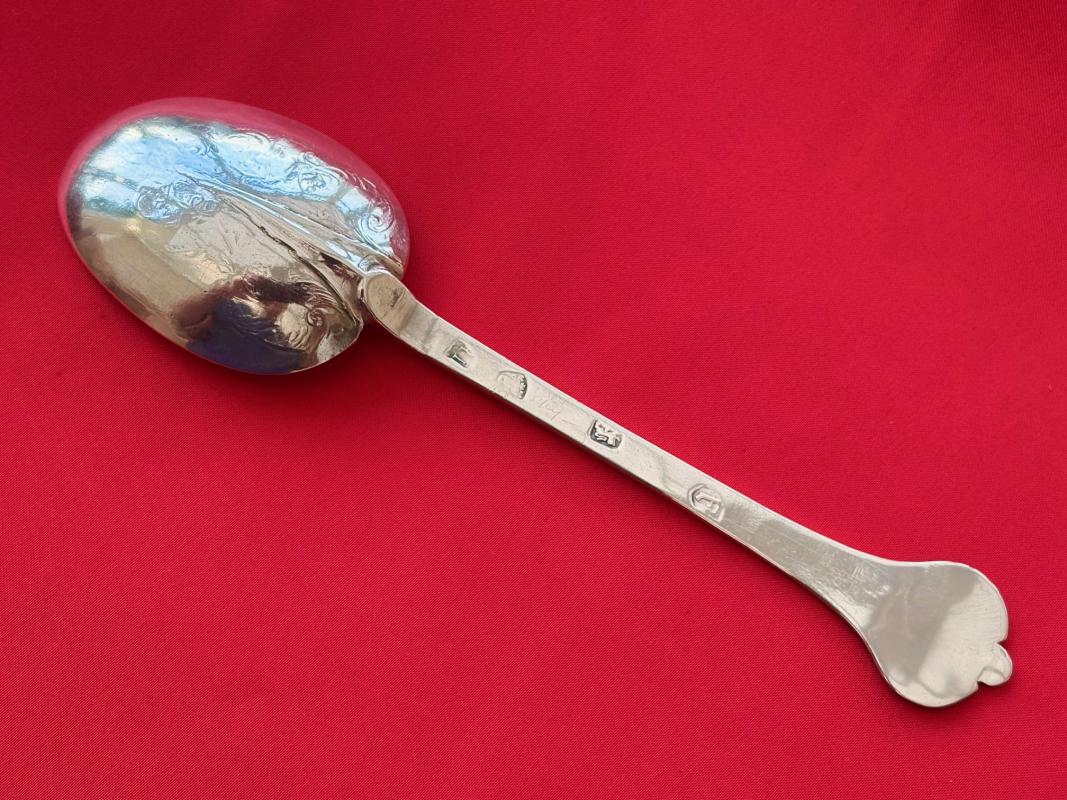 Rare King Charles II 1683 Era English Sterling Silver Lace Back Trifid Tablespoon.